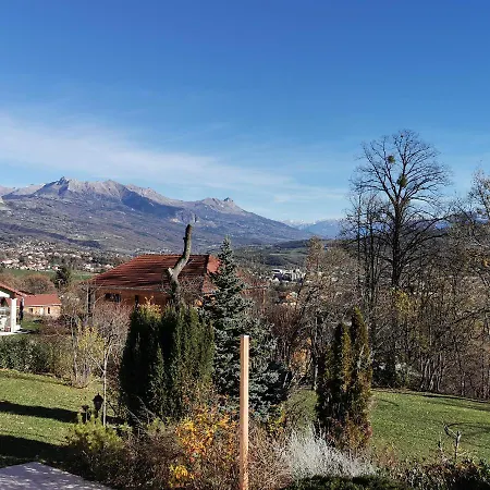 Aux Chataigniers Alpins Apartment *
